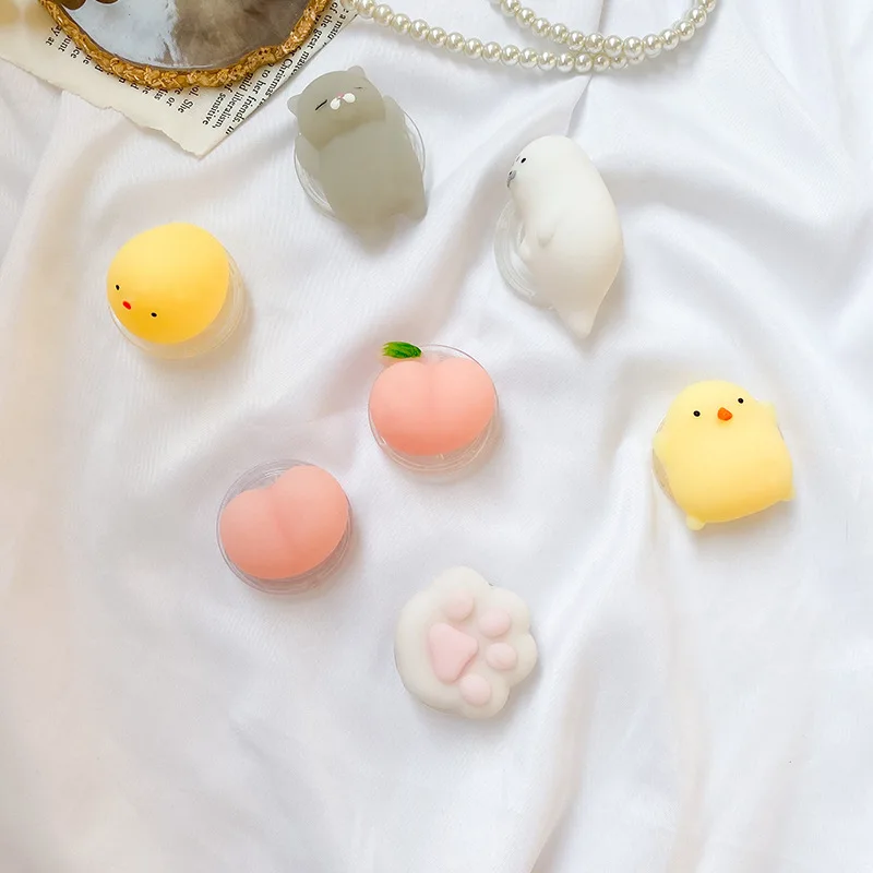 Cute Pinch Le Mobile Grip-tok  - Phone Accessories Vending Machine reseña y precio