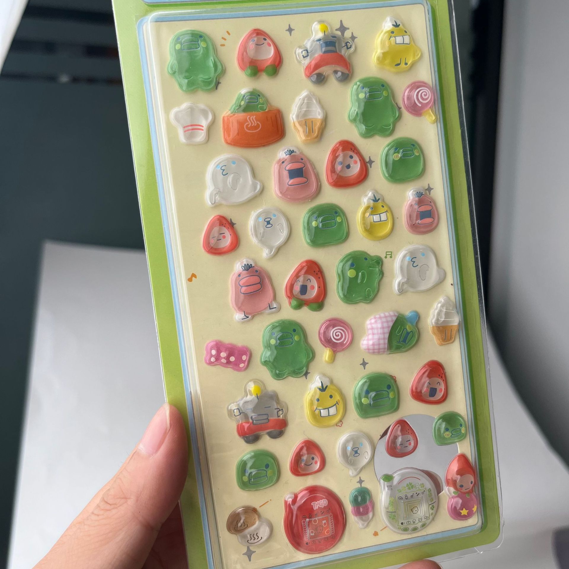 Cute Tamagotchi 3D Puffy Stick - Phone Accessories And Electronics reseña y precio